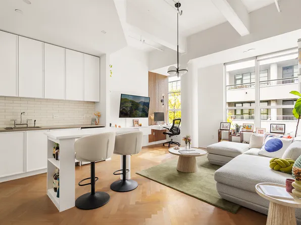 184 Kent Avenue image 1 of 16