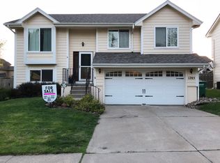 1285 Hardin Dr, Carlisle, IA 50047