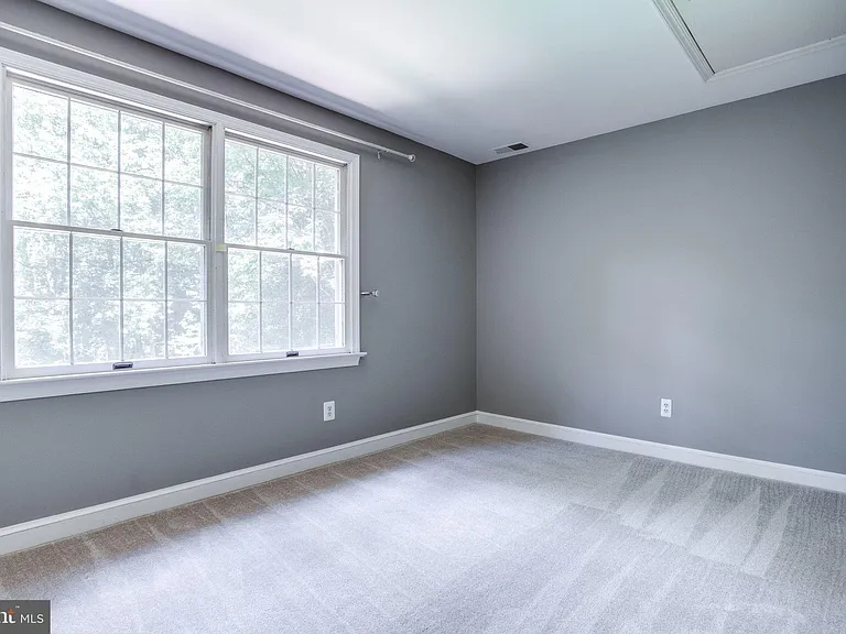 8500 Brook Rd — Photo 34