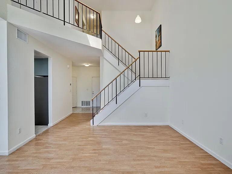 1583 Timber Creek Dr — Photo 5