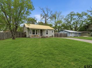 506 Ferguson St, Lindale, TX 75771