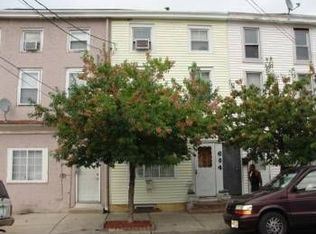 604 2nd St, Trenton, NJ 08611