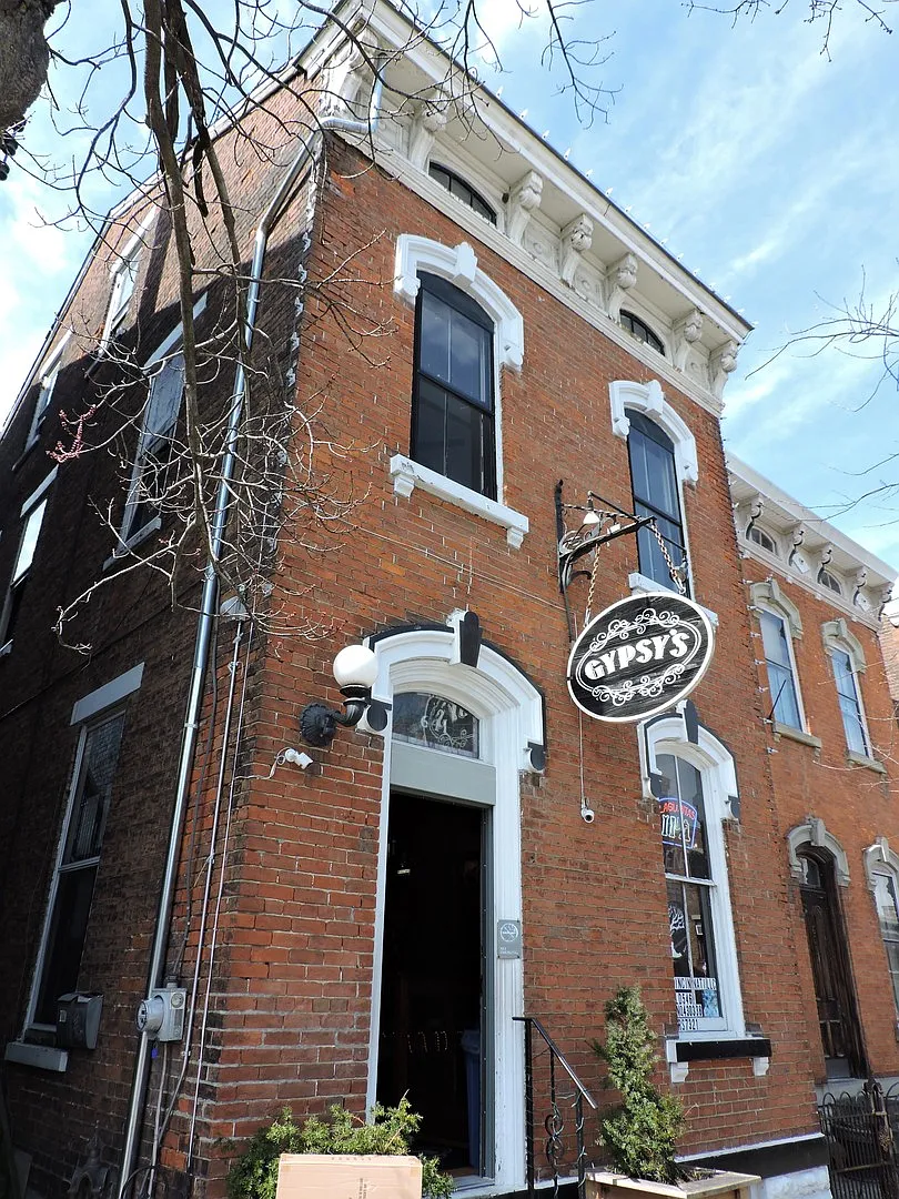 641 Main St photo 1