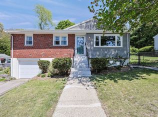 27 Sunflower Rd, Holbrook, MA 02343