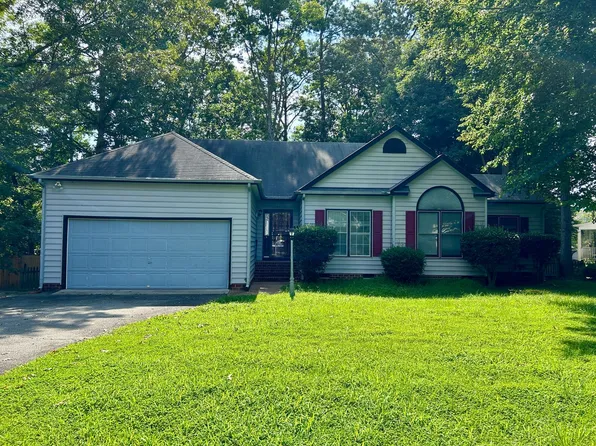 1520 Crawford Wood Dr, Midlothian, VA 23114