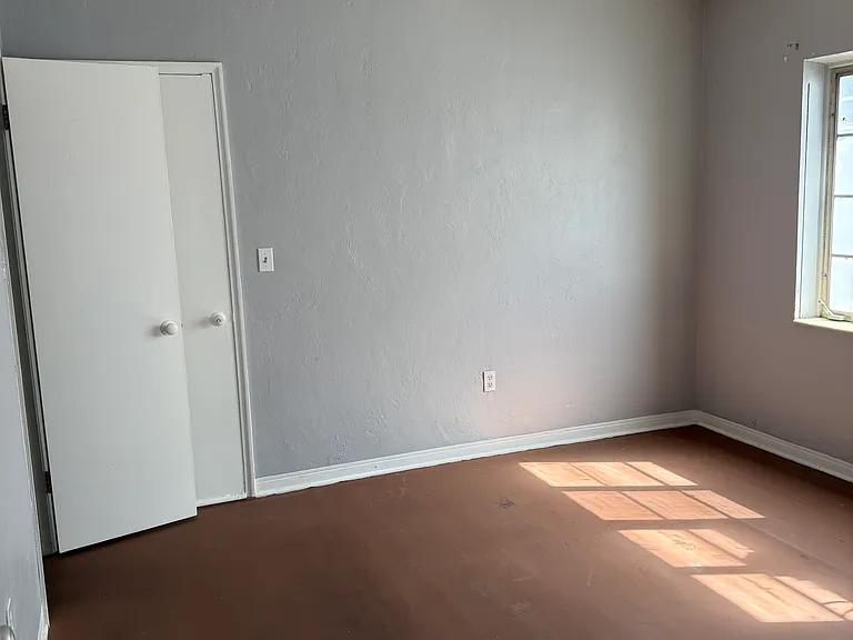 2101 SW 3rd Ave #5 — Photo 6