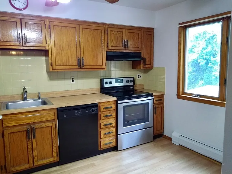 3 Franklin Ave #1 — Photo 3