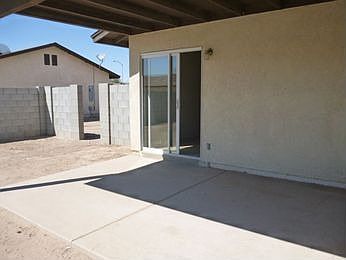 4th image of 639 W Angelica St