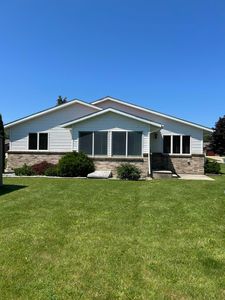 141 Riverside Dr, Cheboygan, MI, 49721