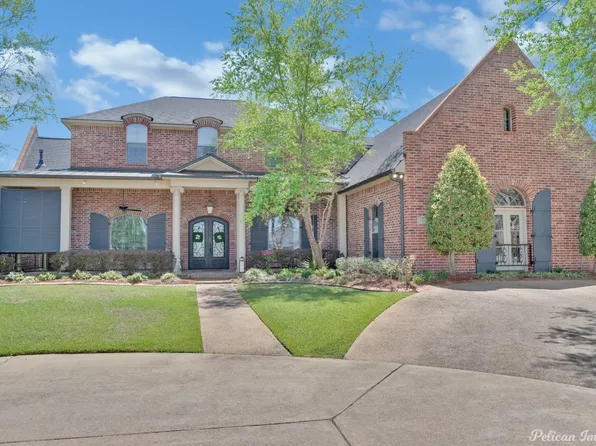 241 Chemin Du Lac Dr, Shreveport, LA 71115