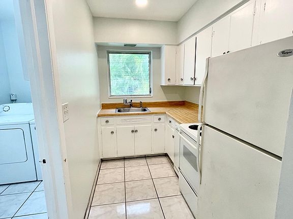 3rd image of 433 NE 15th Ave