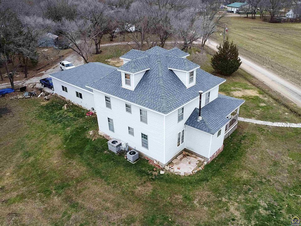 114 S Walnut St, Neosho Rapids, KS 66864 Zillow
