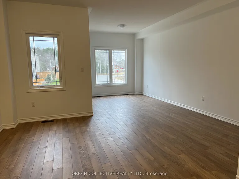 34 Milson Cres #TOP — Photo 8
