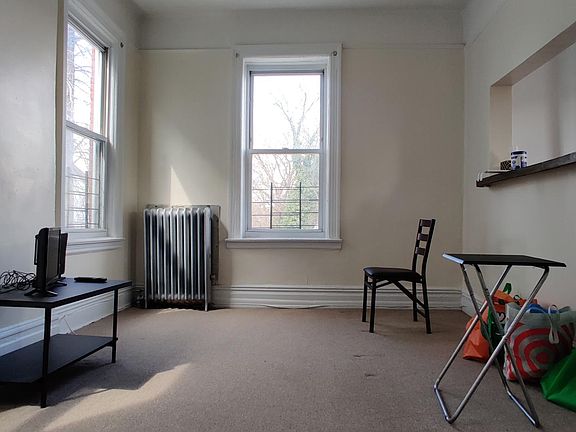 3rd image of 2235 Chatterton Ave #3