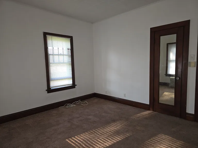 722 Nicholson St — Photo 8
