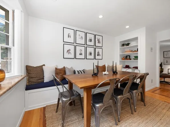 15 Mast Hill Rd, Hingham, MA 02043