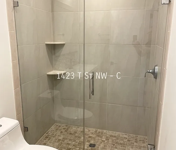 1423 T St NW #C — Photo 25