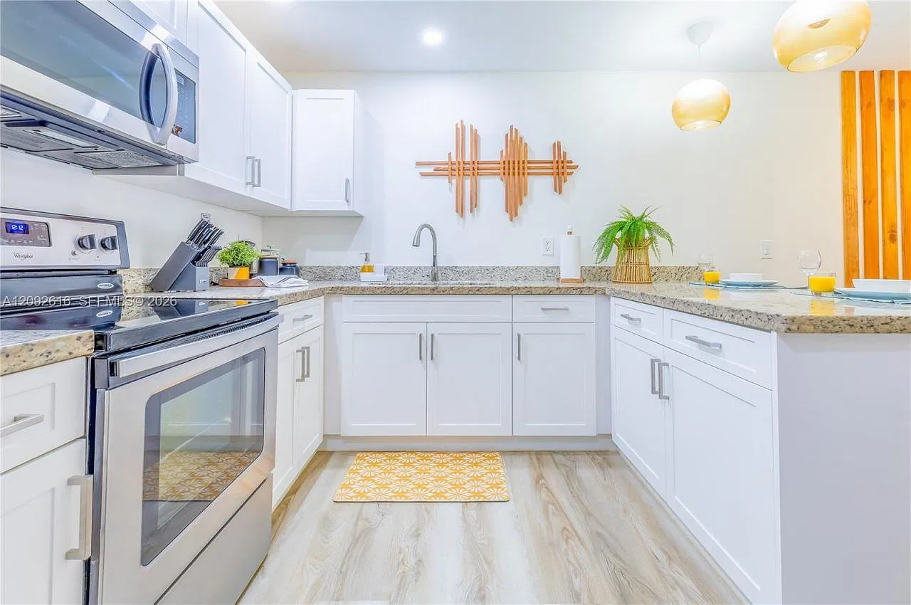 2 bed, 1.0 bath, 950 sqft, $3,000 — Photo 4