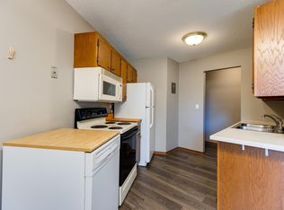 6015 W Broadway Ave APT 105, New Hope, MN 55428