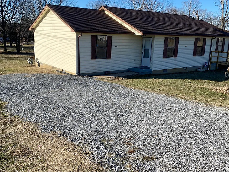 1205 Redden Ln #A