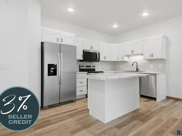 2806 S Broek Dr, Sioux Falls, SD 57106