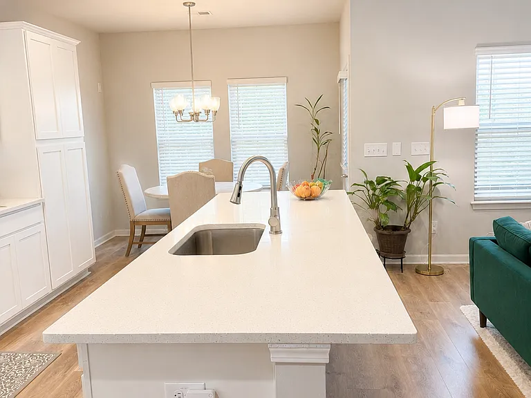 344 Banks Rd — Photo 2