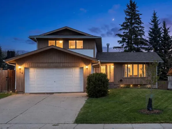 38 S Suntree Ln, Okotoks, AB T1S 1B9