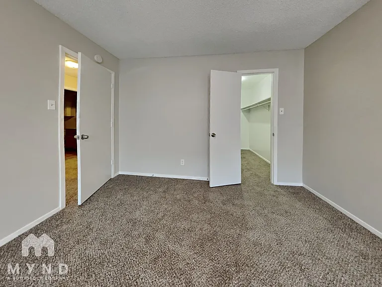 3256 63rd St — Photo 22