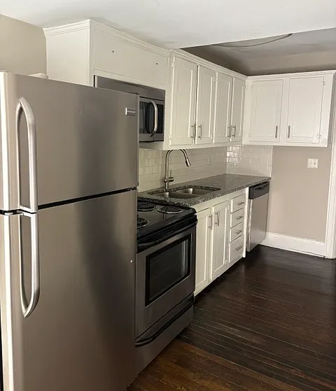 1 bed, 925 sqft, $1,000 — Photo 3