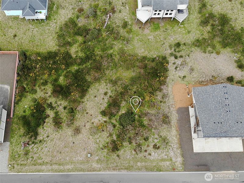 4th image of 1493 E Ocean Shores Boulevard SW