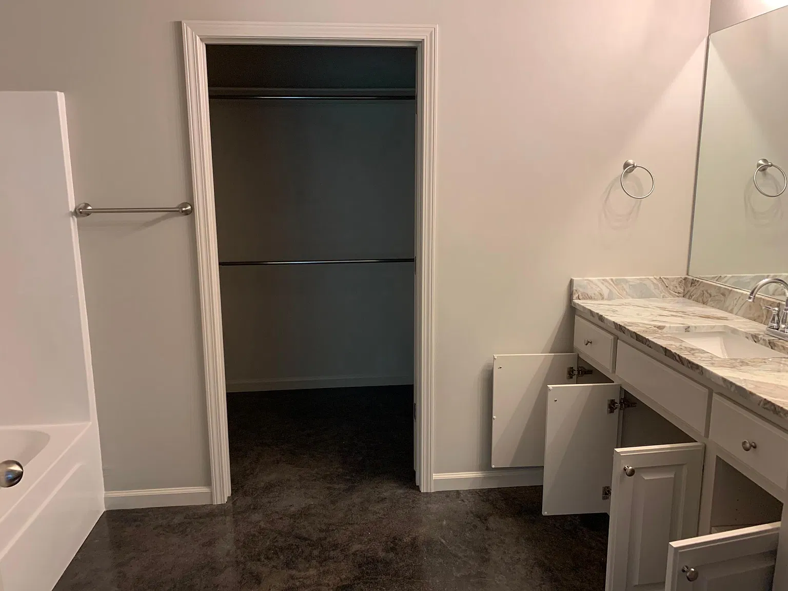 4 bed, 1800 sqft, $1,650 — Photo 3