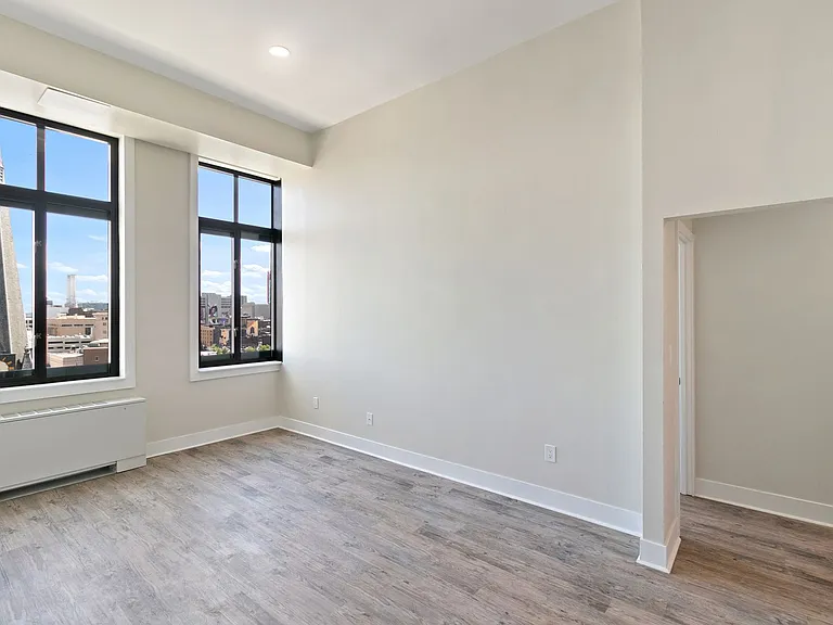 Fyfe Apartments — Photo 23
