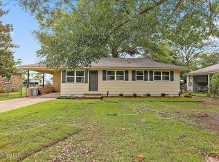 111 Oak Park Dr, Pearl, MS 39208