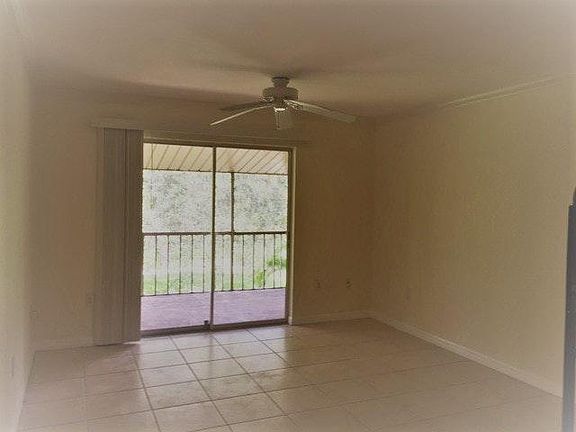 4th image of 942 La Costa Cir Unit 2