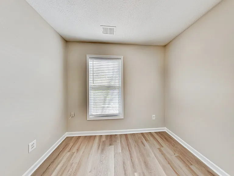 729 Cooper St SW — Photo 15