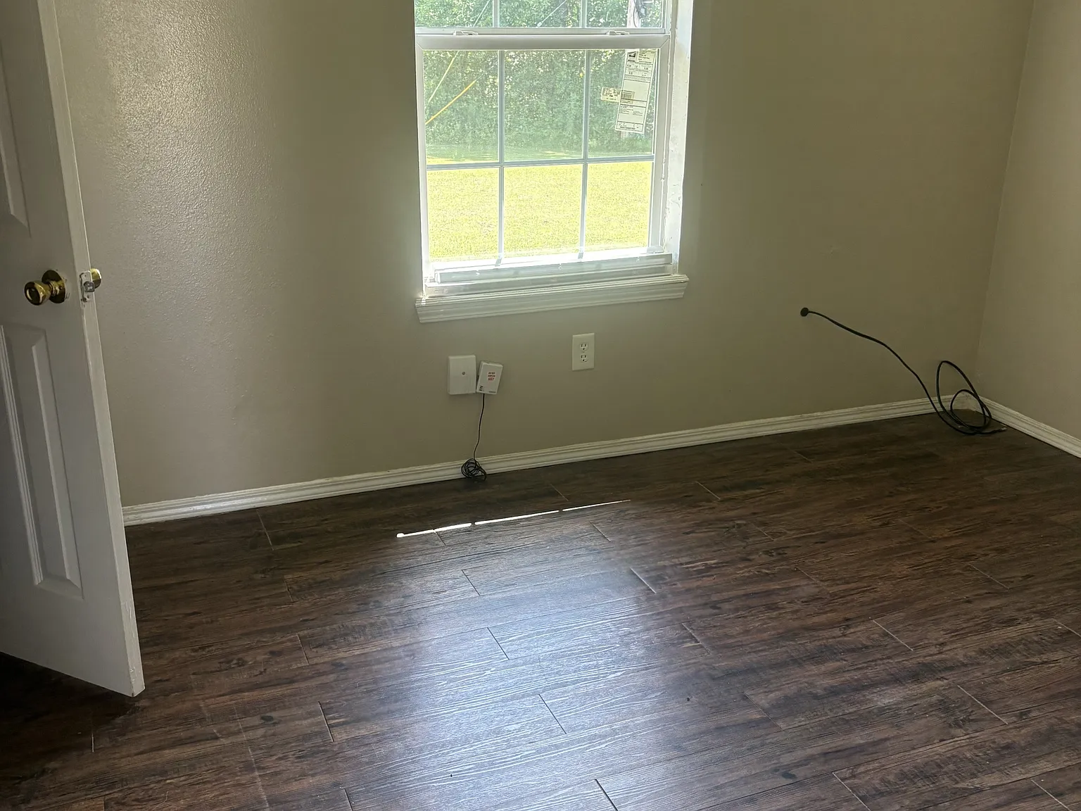 Redbud Apartments - D4 — Photo 3