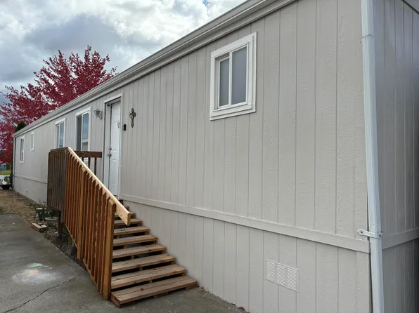 450 SW Roosevelt St Unit 12, Madras, OR 97741
