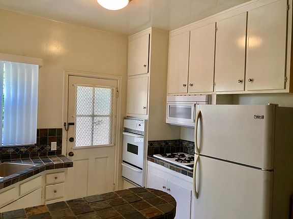 3rd image of 132 S Spalding Dr APT 105