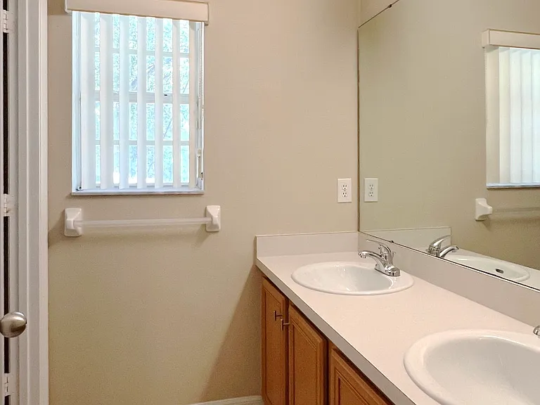 11520 Robbyes Dr — Photo 10