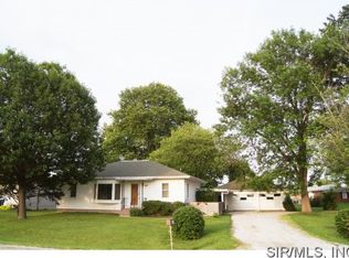 815 N Prairie St, Bethalto, IL
