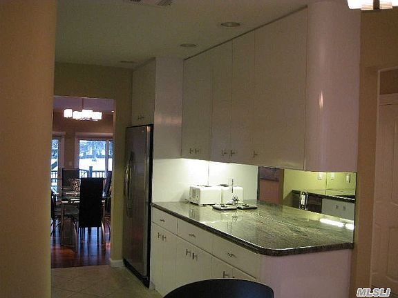 4th image of 157 Southgate Dr