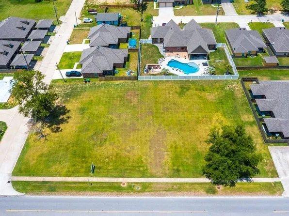 Sulphur Ave NE, Westlake, LA 70669