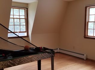 43 Bittersweet Ln, Morrisonville, NY 12962