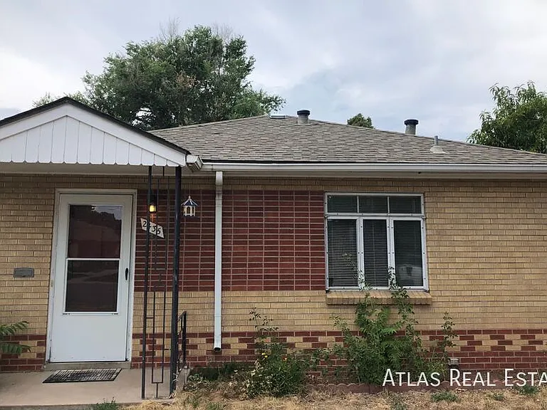 2435 S Corona St — Photo 24