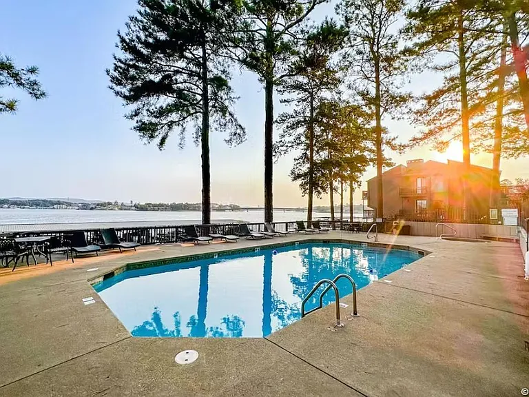 200 Hamilton Oaks Dr #J2 — Photo 22