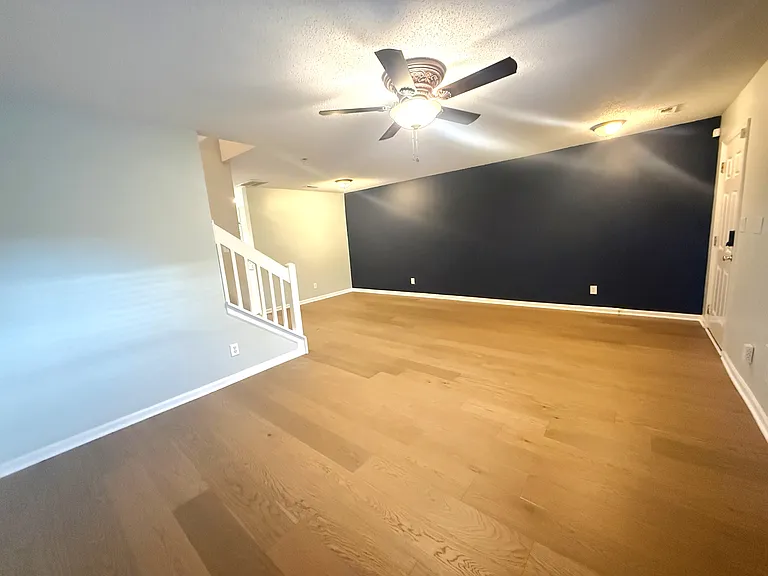 Plenty of space for all your furniture and friends!