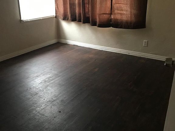 3rd image of 4589 E Illinois Ave