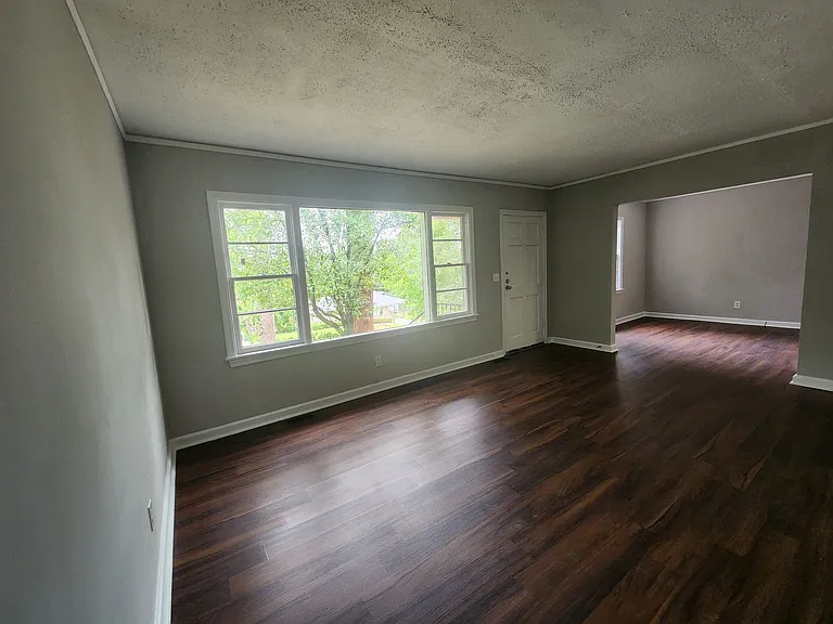 4117 Lake Dr — Photo 10