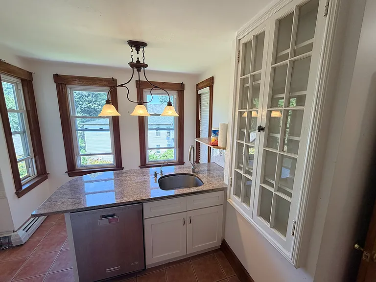 35 Spring St #2 — Photo 13