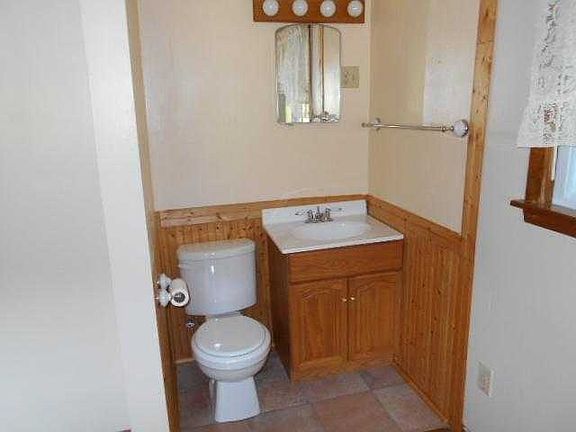 Half Bath in bedroom